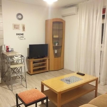 Apartments Duras Gruda Bagian luar foto