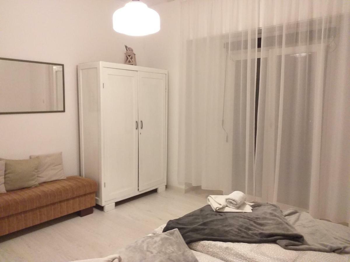 Apartments Duras Gruda Bagian luar foto