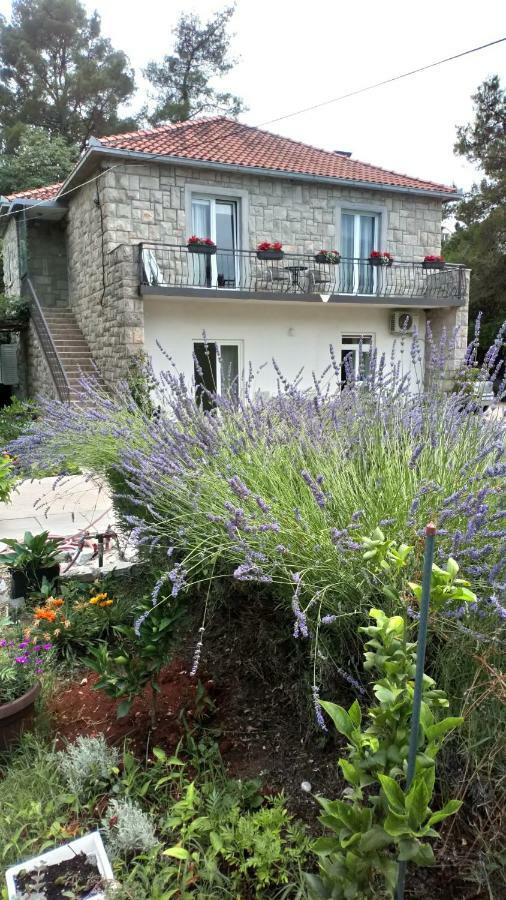 Apartments Duras Gruda Bagian luar foto